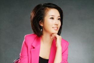 主持人诚诚的老婆照片,美丽与智慧并存